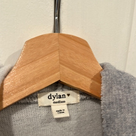 Dylan by Anthropologie Gray Sleeveless Women's Sweater Size M EUC - Picture 2 of 4